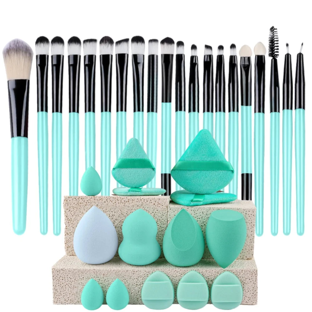 Piece Professional Makeup Brush Set with Beauty Blenders